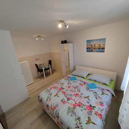 Rooms Neda Izola Eksteriør billede